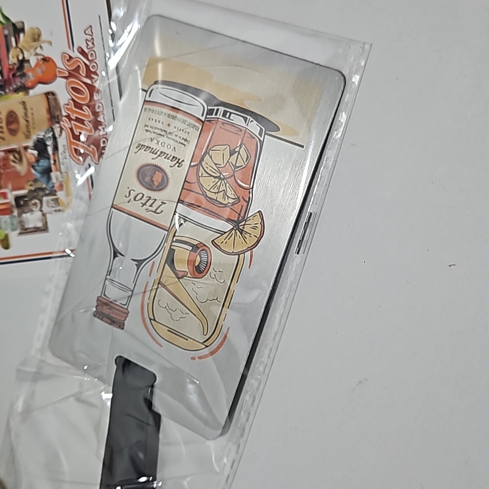 Tito's Handmade vodka accessories and Makers Mark puzzle - Picture 8 of 10